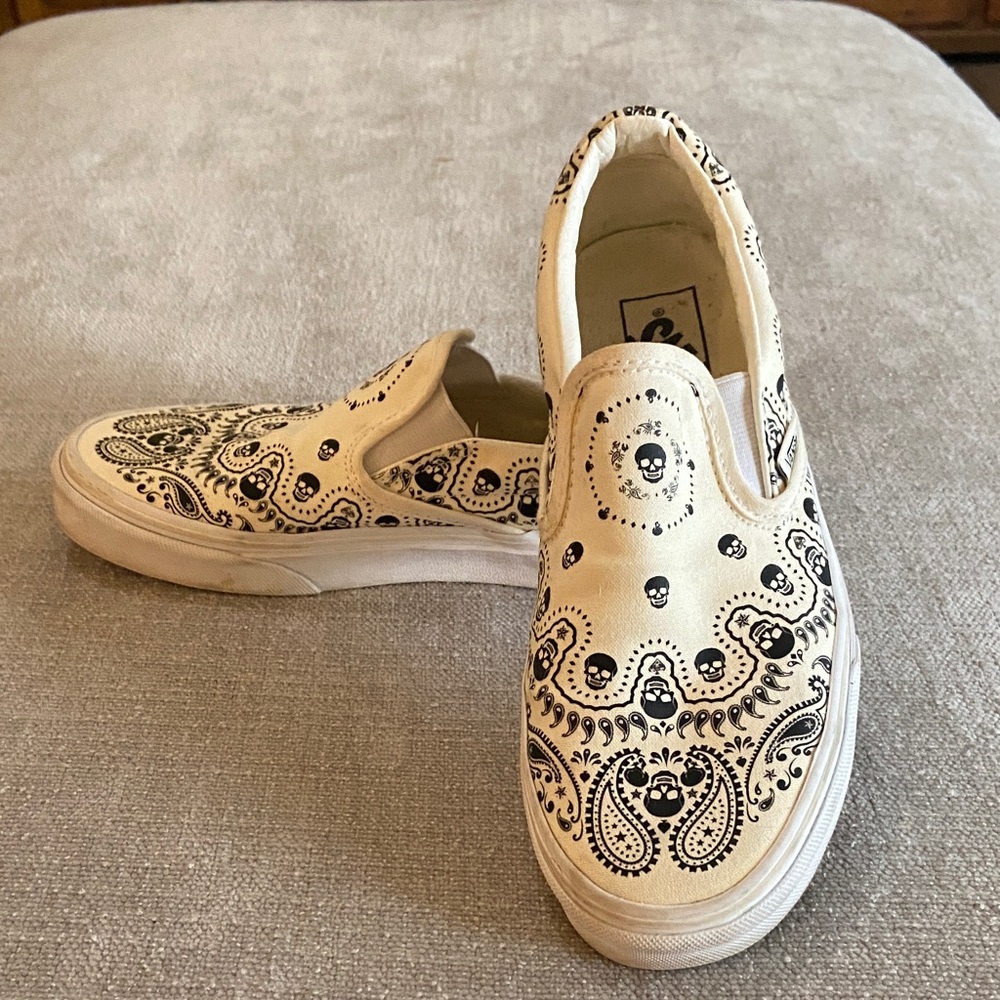 Vans Black and White Slip-On Skull Sneakers